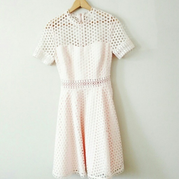 Ted Baker Graycee Eyelet Lace Laser Cut Fit & Flare Dress Blush Pink Sz 2 - Picture 2 of 8